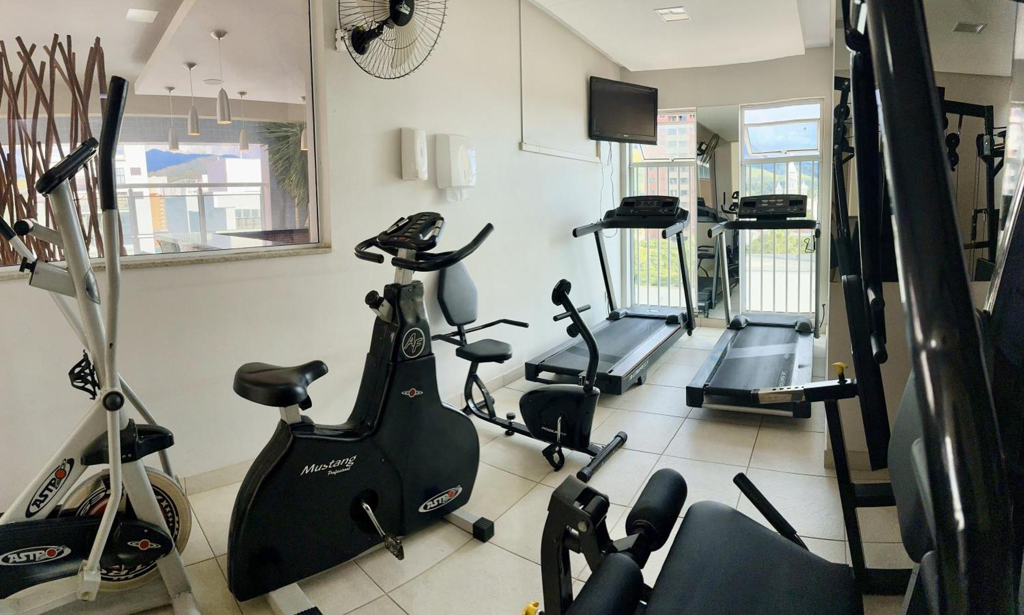 Gontijo Inn Hotel Itajubá Exteriör bild A gym in a hotel